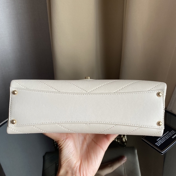 Chanel Coco Cheveon Flap Bag (Ivory) - Picture 11 of 12